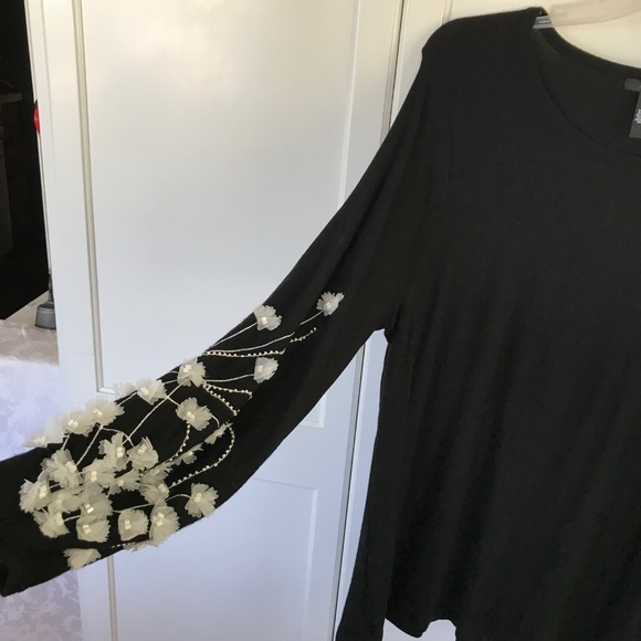 ALFANI Sweater Black with White Tulle Flowers Women’s 2X - Picture 2 of 16